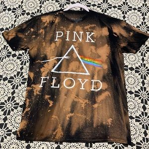 Acid Wash Pink Floyd Band T-Shirt. Size: Large